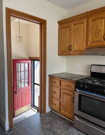 4th image of 1185 Laurel Ave #2