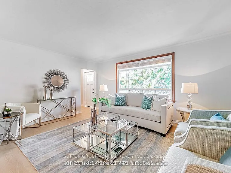 19 Tobruk Cres #MAIN — Photo 5
