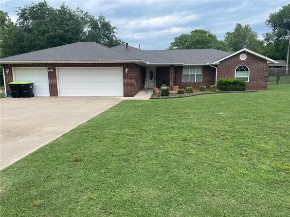 829 W Washington St, Purcell, OK 73080