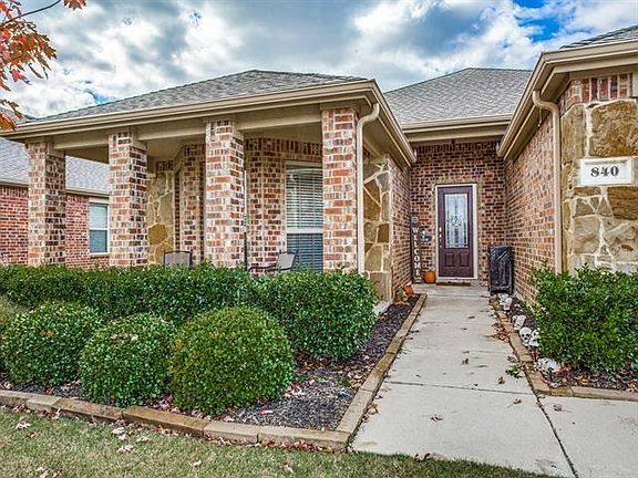 2nd image of 840 English Ivy Dr