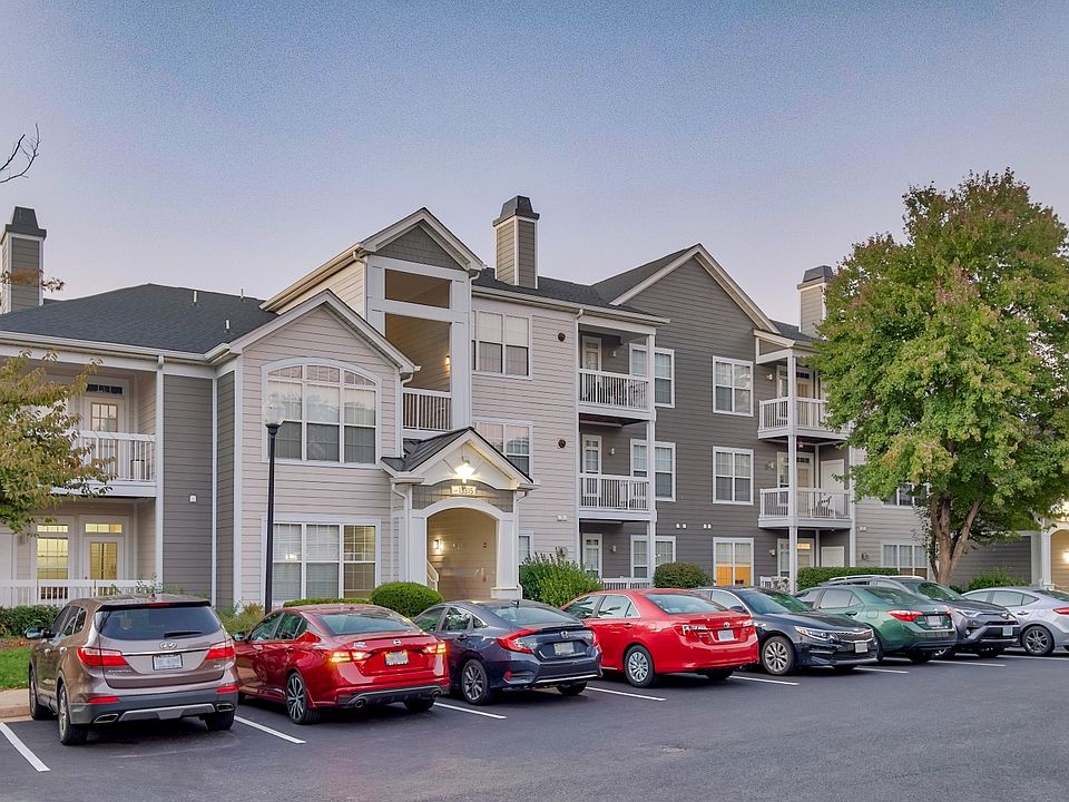 Windsor Herndon 2399 Glen Echo Rd Herndon VA Zillow