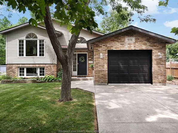 951 Wride Ave, Kingsville, ON N9Y 3E9
