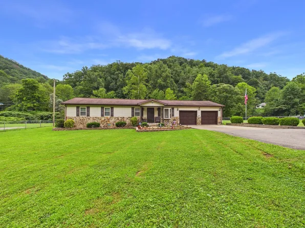 1191 Fields Creek Rd, Winifrede, WV 25214