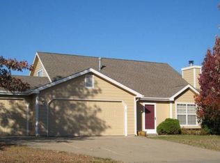 4000 Stetson Dr, Lawrence, KS 66049