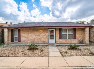 8719 Tradewind Dr, Windcrest, TX 78239