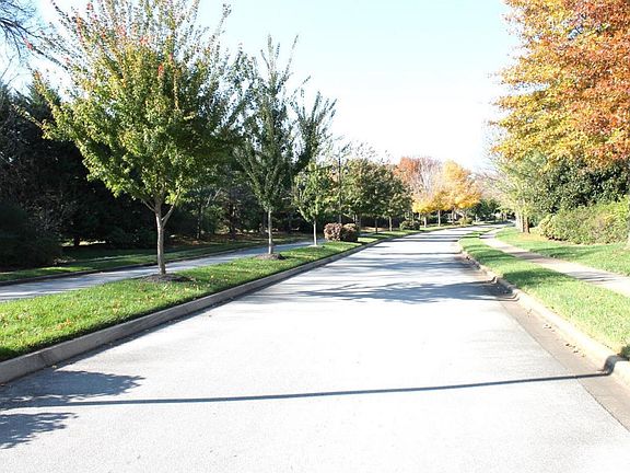 4th image of 1624 Alcott Manor Lane