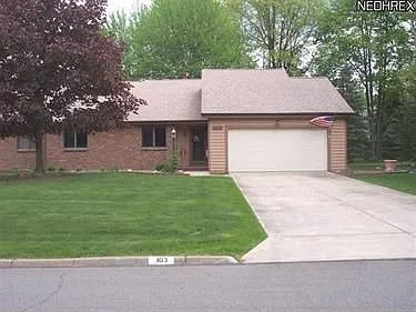 103 Emerald Ln photo 1