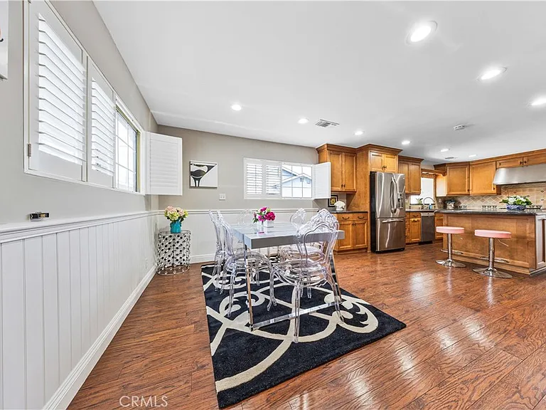 927 Montecito Dr — Photo 19