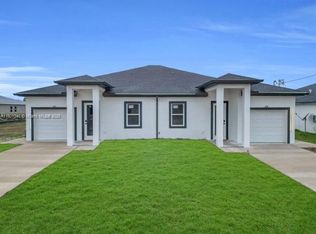 428/430 Petite Ave, Lehigh Acres, FL 33974