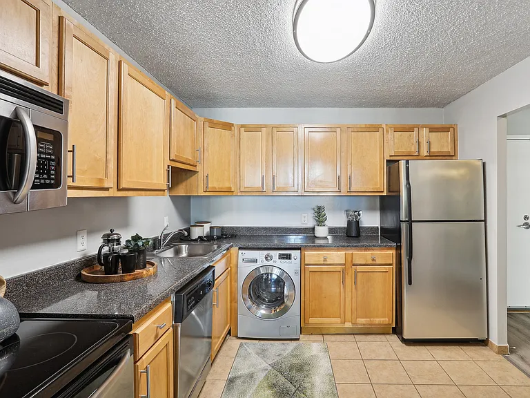 The 1201 Apartments — Photo 10