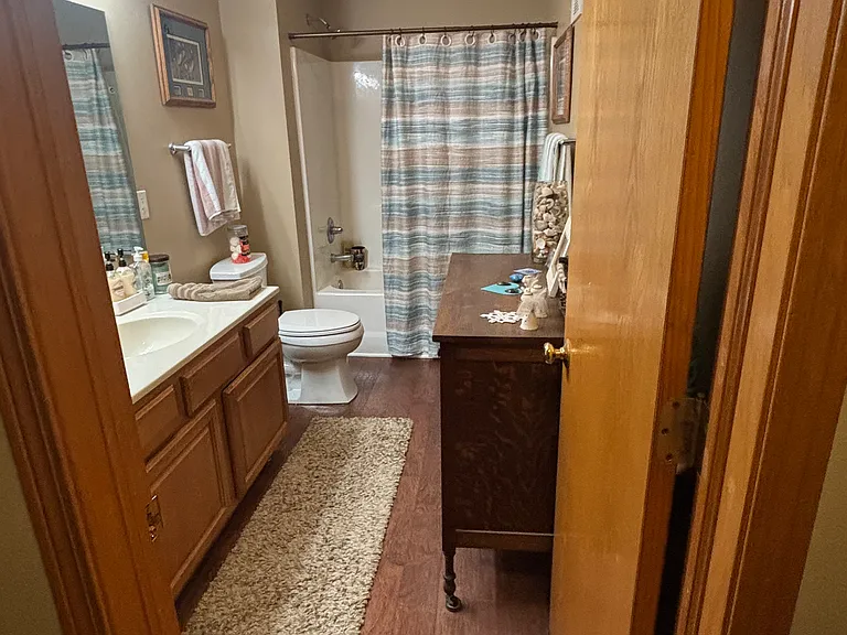 90 Circle Dr #7 — Photo 8