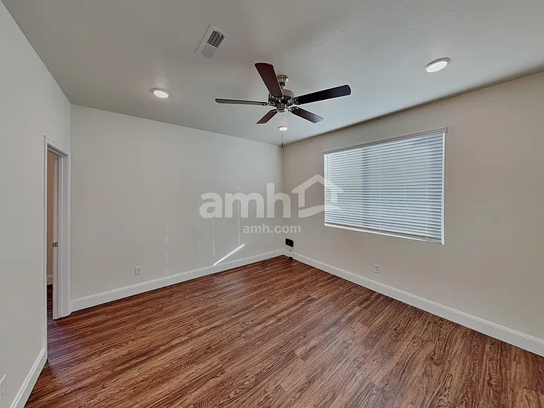 2703 W 3340 S — Photo 7