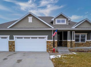 9249 Fairbanks Ct, Lincoln, NE 68516