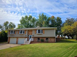 1725 Eagle Dr, Mountain Home, AR 72653