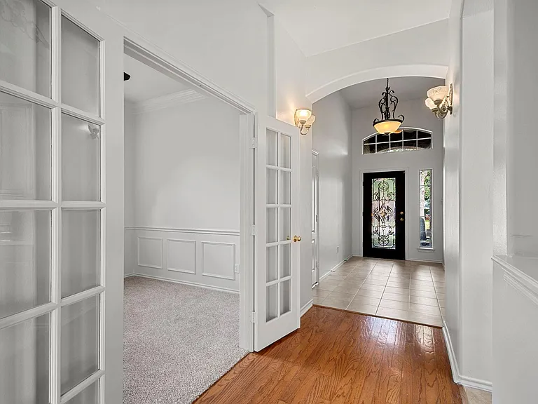 9907 Brandywood Cir — Photo 3