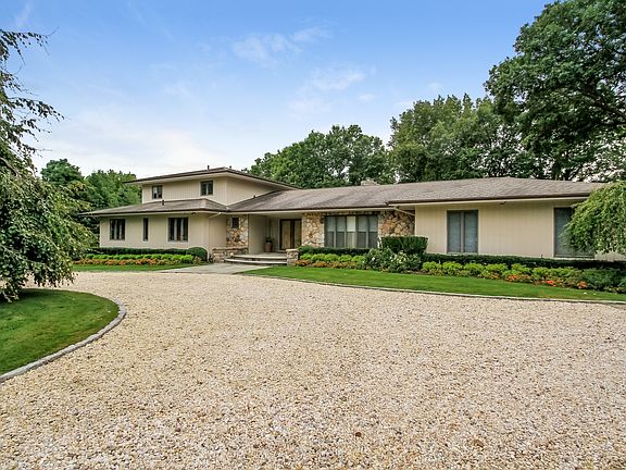 3rd image of 5 Barker Ln