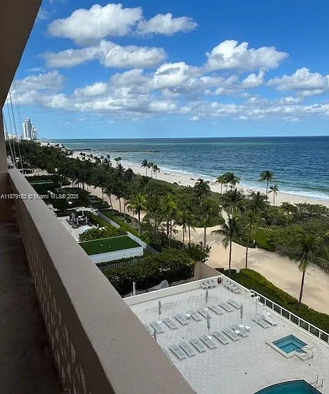 10185 Collins Ave #917 — Photo 21