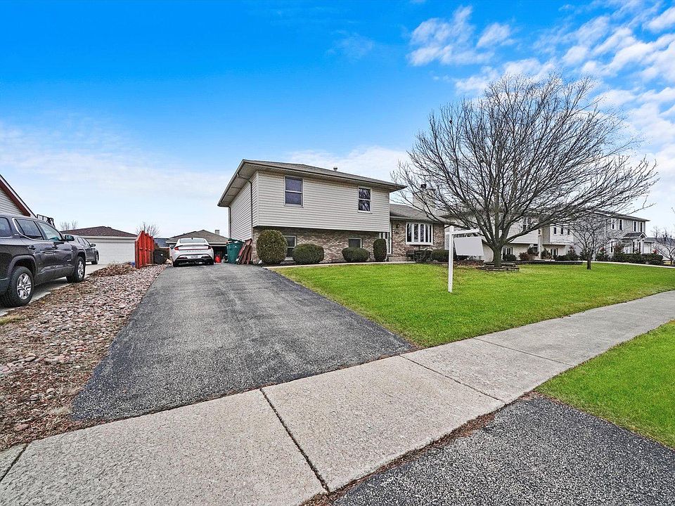 1st image of 6915 Grantham Dr