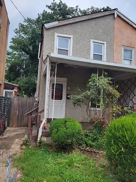4744 Penn St