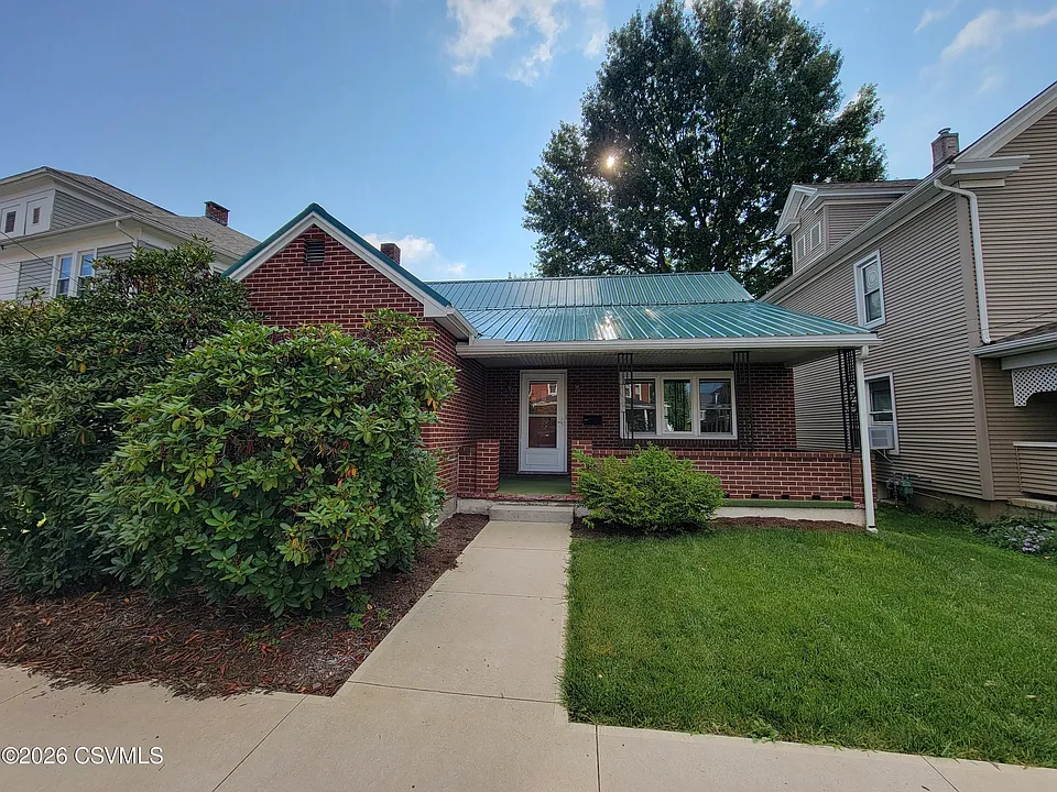121 Orange St