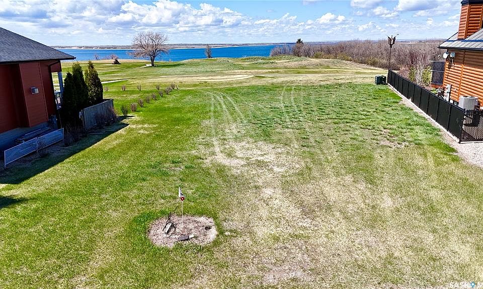 1st image of 110 Lakeridge CRESCENT