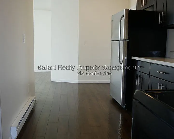 9030 Greenwood Ave N #202 — Photo 9