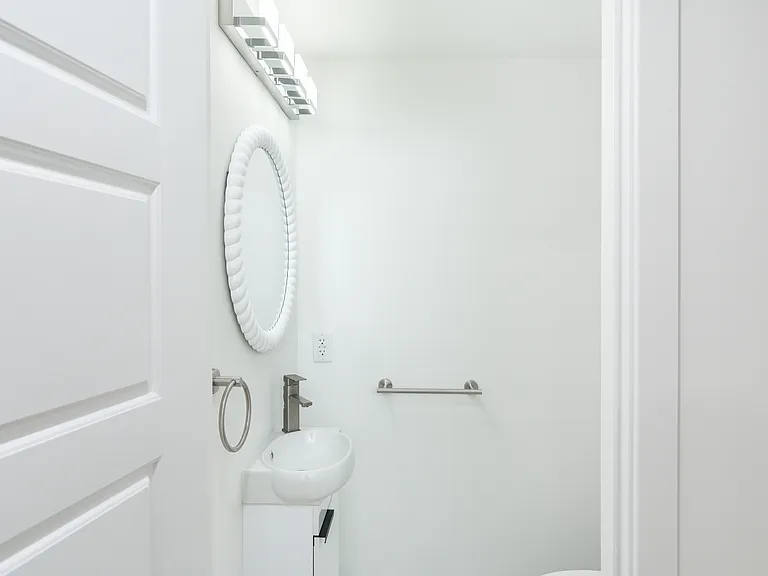737 N 42nd St #1 — Photo 3