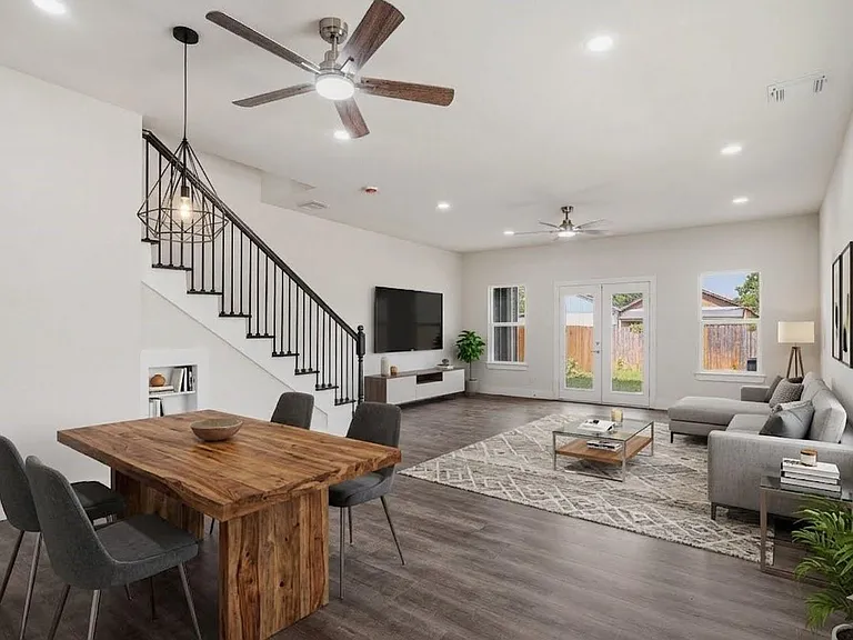 8027 Virgil St — Photo 15