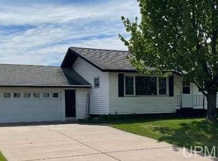 125 S Rose St, Ishpeming, MI 49849