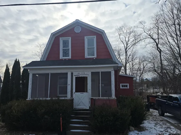 120 Sherman St, Brooklyn, MI 49230