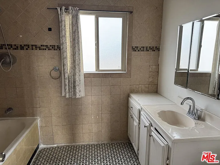 6537 E Northside Dr — Photo 10