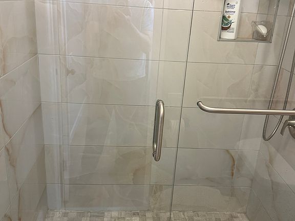 3rd image of 5460 White Oak Ave Unit G201