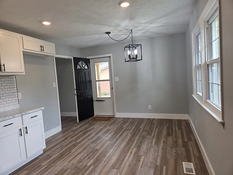 6203 Lynette Cir — Photo 5