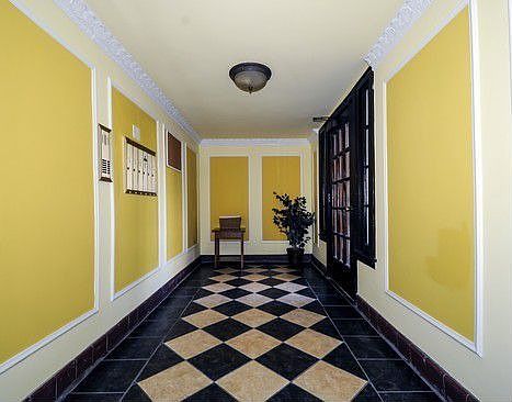 2nd image of 6137 N Hoyne Ave #3