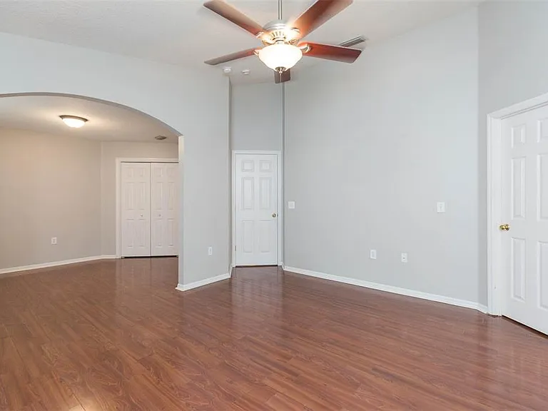 4550 Roundview Ct — Photo 15