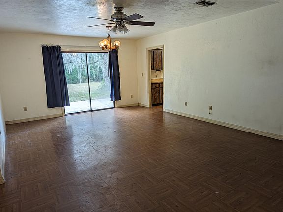 4th image of 721 SW 127th St