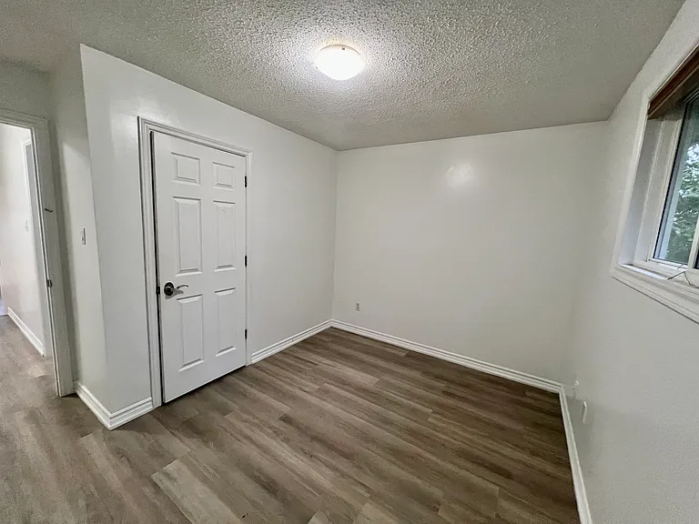 790 Stone Church Rd E #1 — Photo 17