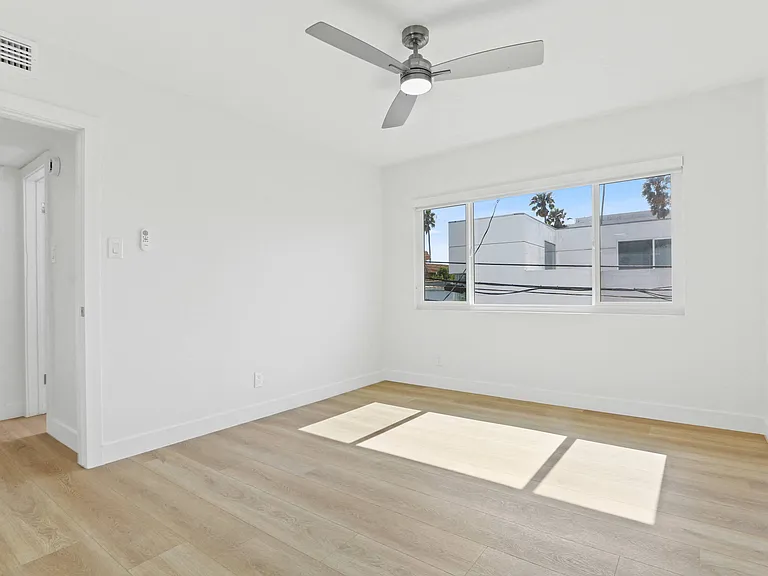 1128 7th Street — Photo 32