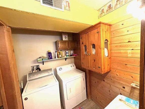 5th image of 214 W Grant St