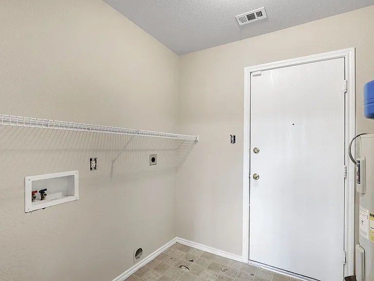 210 Birchwood Bay — Photo 12