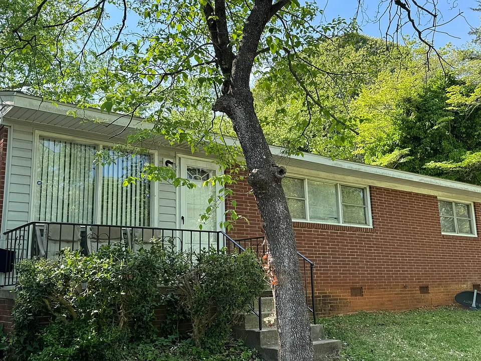 1503 McGuinn Dr