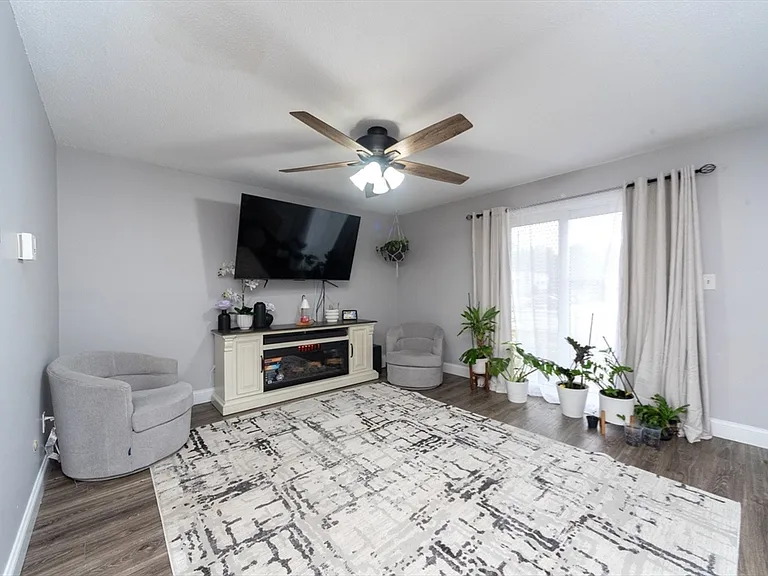 180 Main St #6109 — Photo 8