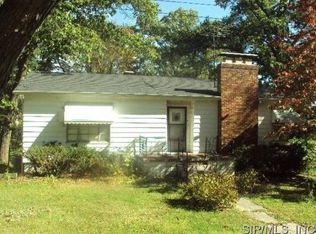 101 Green Oaks, Belleville, IL 62223