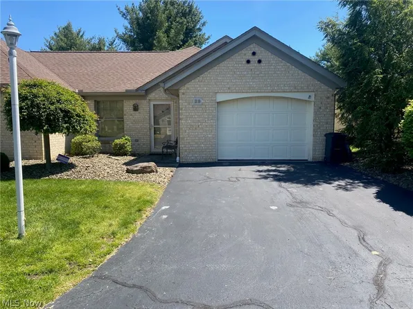 810 Southwestern Run Unit 23, Poland, OH 44514