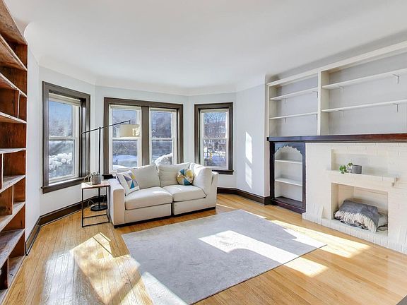 3rd image of 2176 W Leland Ave #1F