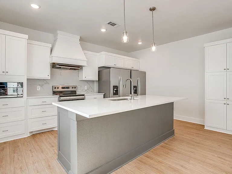 2333 Benbrook Blvd — Photo 18
