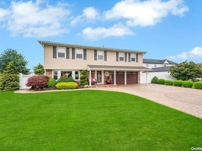 14 Piper Court, West Islip, NY, 11795