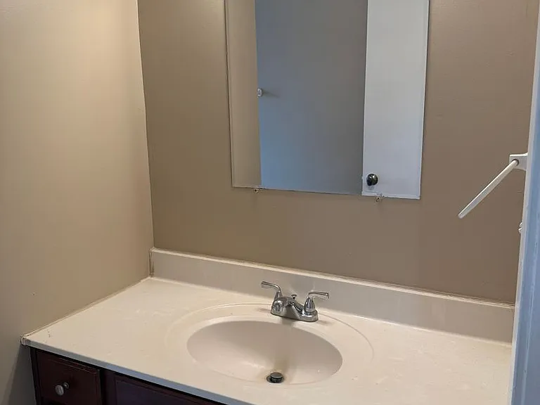 201 W Main St — Photo 14