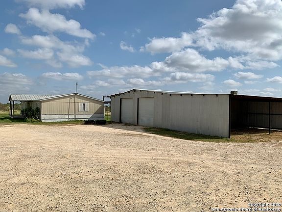 2nd image of 1805 County Road 307