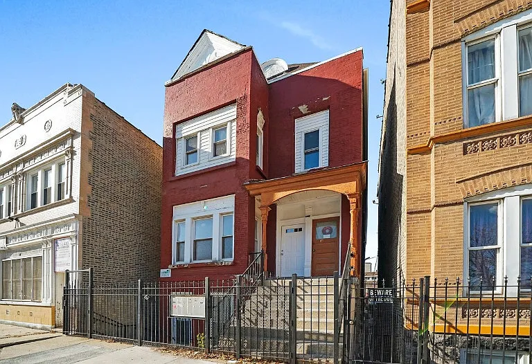 1922 S Leavitt St #1F — Photo 1